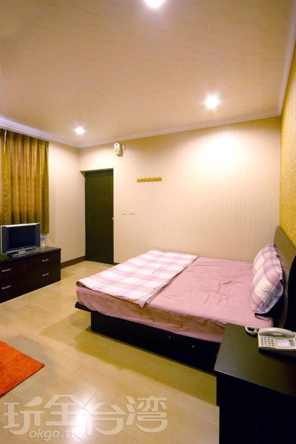 Hefeng Ting Homestay Hengchun Old Town Exterior foto