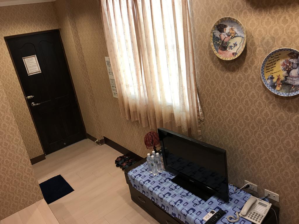 Hefeng Ting Homestay Hengchun Old Town Exterior foto