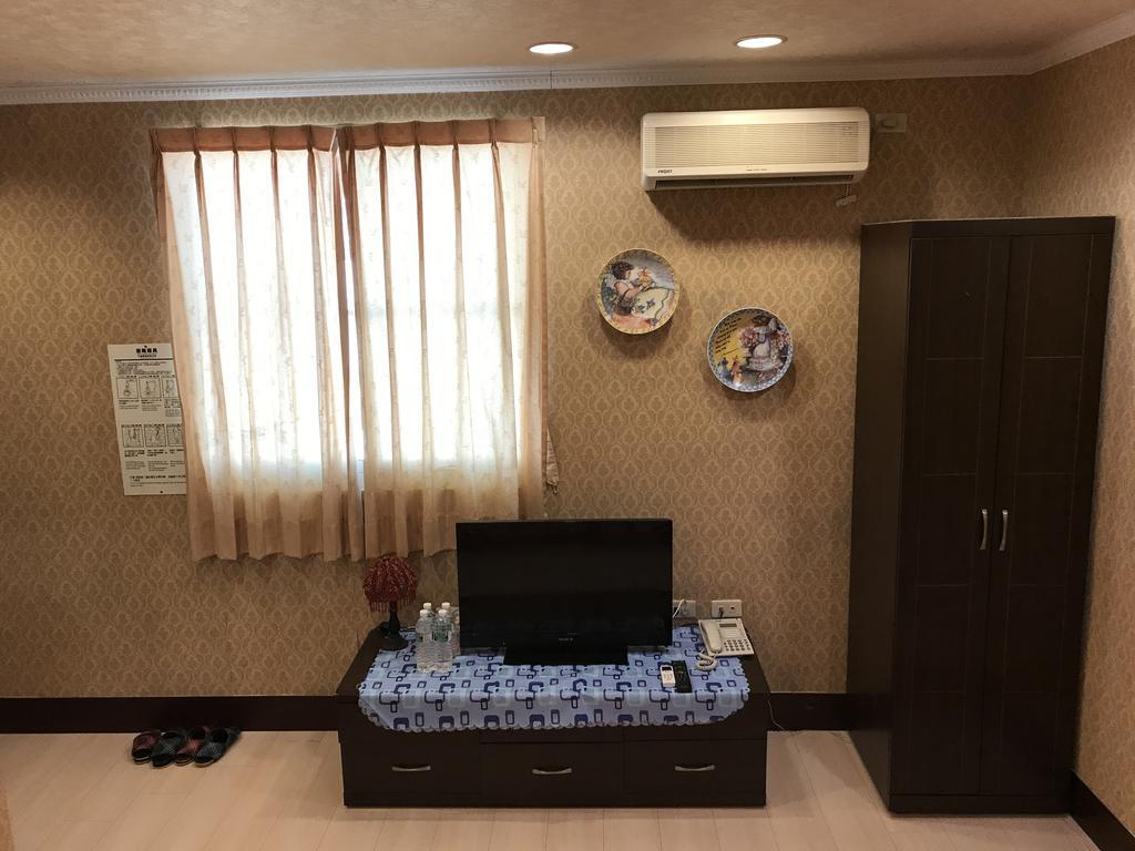Hefeng Ting Homestay Hengchun Old Town Exterior foto