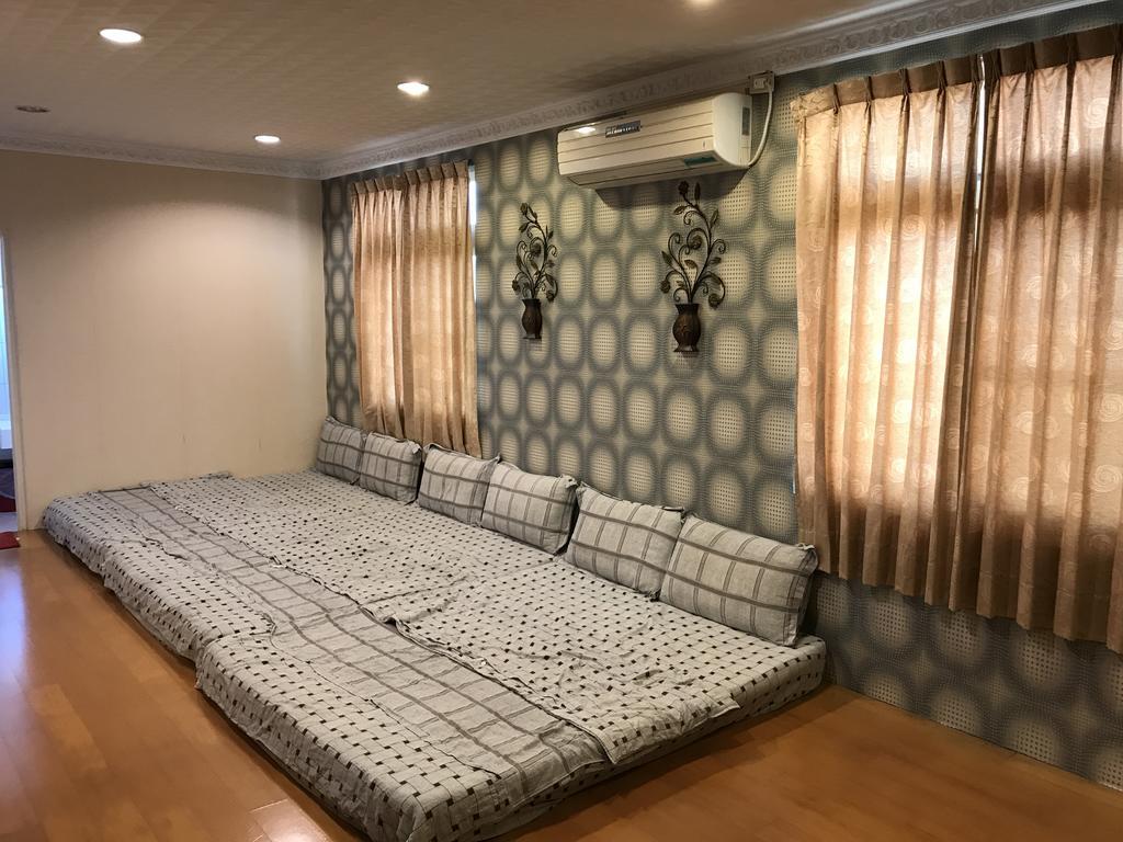 Hefeng Ting Homestay Hengchun Old Town Exterior foto